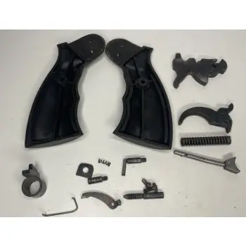 Zestaw Części: Rewolwer Rohm RG.24 kal.22lr